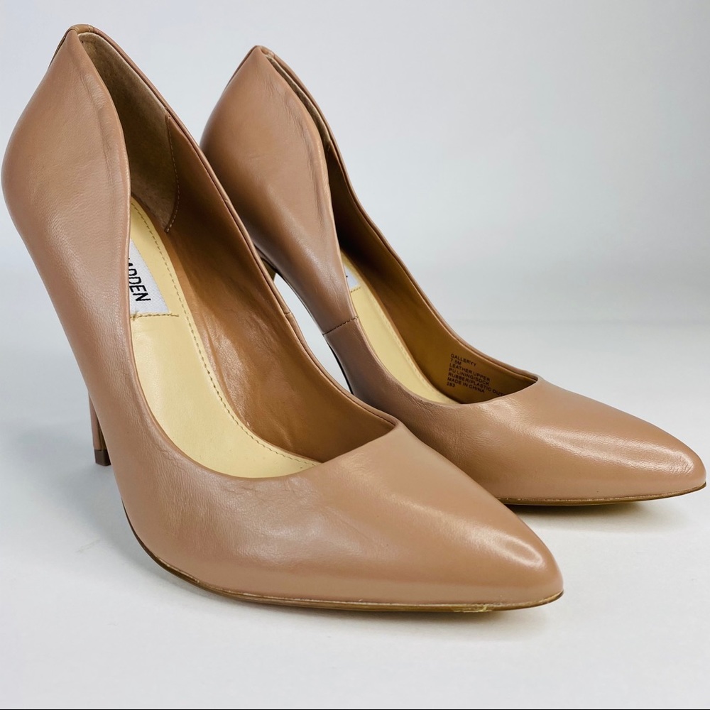 Galleryy Nude Tan Leather Steve Madden Pointed Toe
